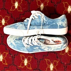 American Eagle shoes